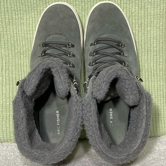 MARC FISHER Women's MFDARLEN-T Grey Suede Lined Boots Sneaker Shoes SZ 9.5M - Picture 5 of 12